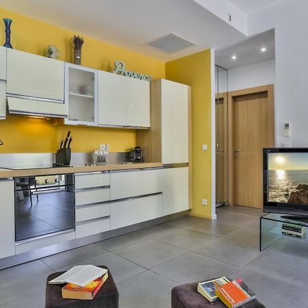 ניס France 82 D - 2 Rooms - Terrace - 1 Min To The Sea מראה חיצוני תמונה