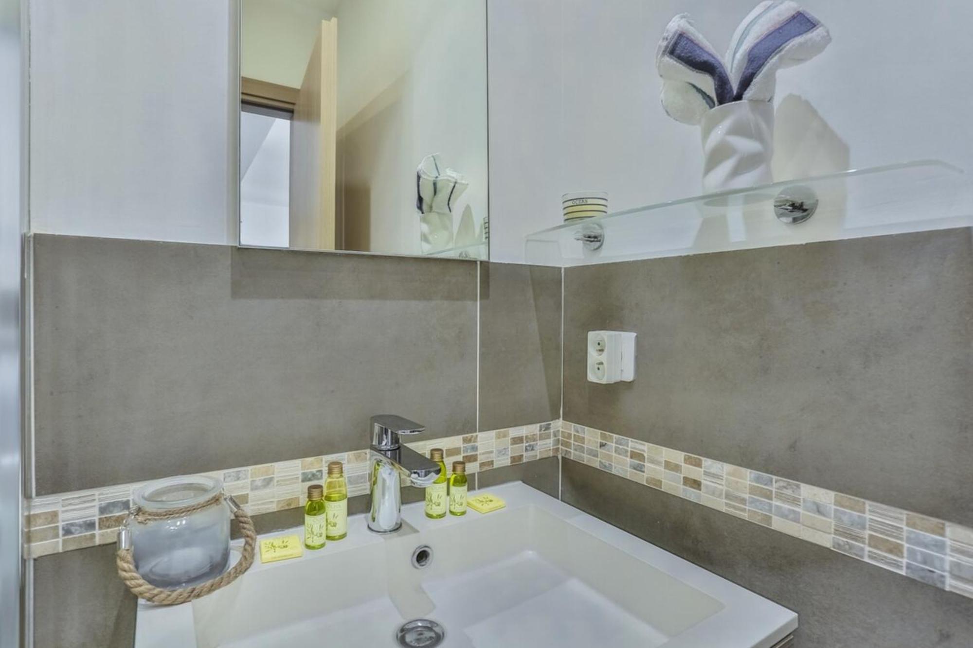 ניס France 82 D - 2 Rooms - Terrace - 1 Min To The Sea מראה חיצוני תמונה